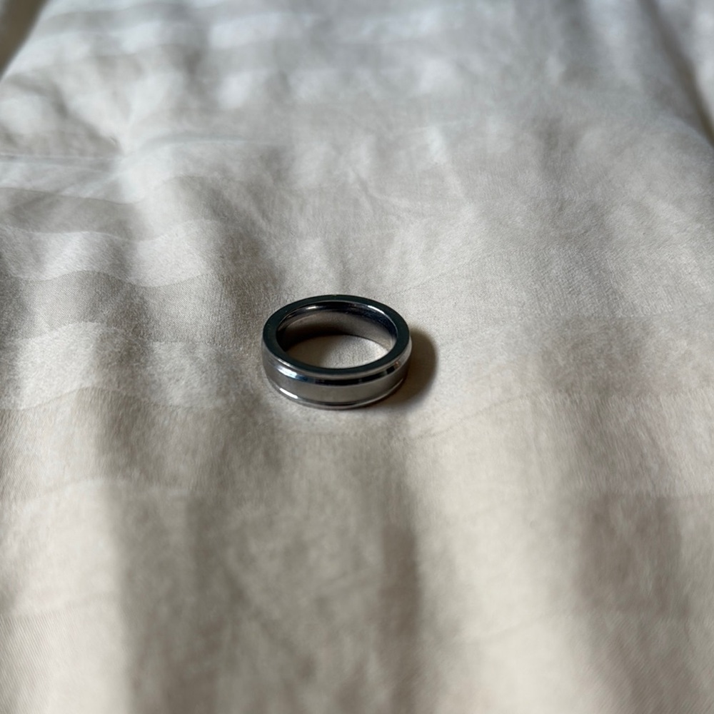 Elegant Silver Band Ring size 10